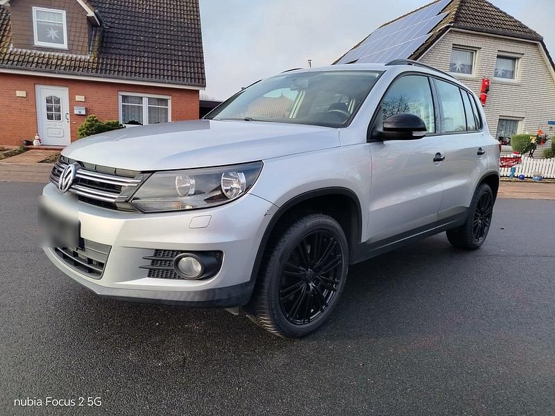 Gebraucht VW Tiguan 122 PS (89 kW) 2012 Silber SUV