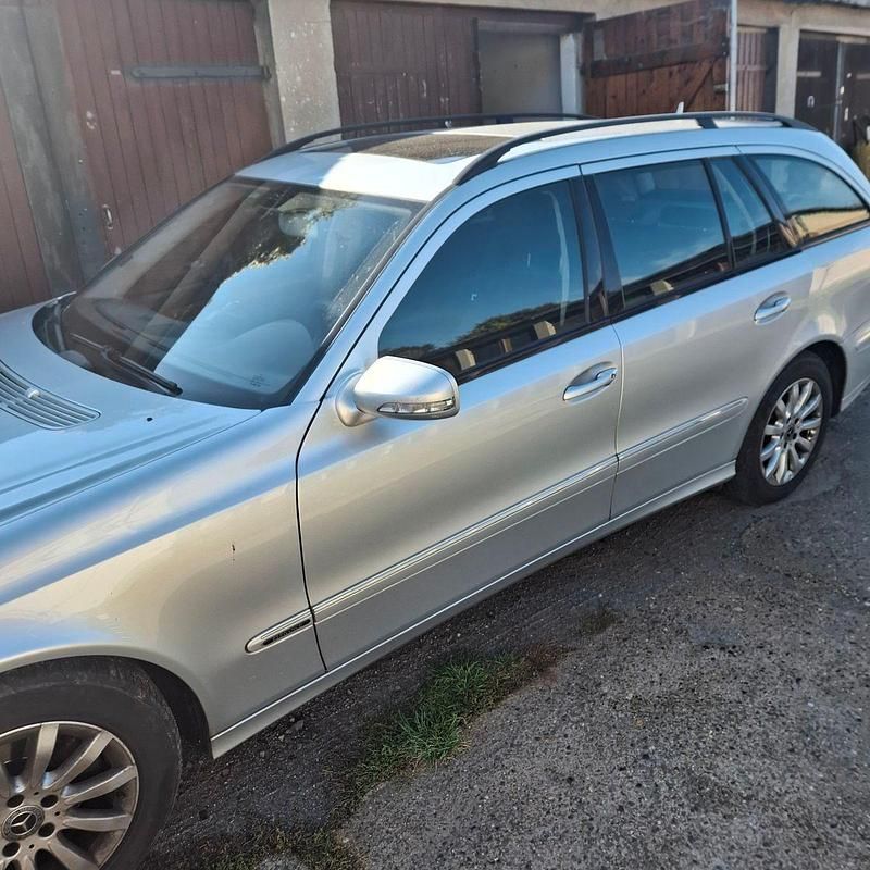 Grau Gebraucht 2008 Mercedes E220 Avantgarde Kombi | 3.500 € (Guter Preis) - Bild 1/4