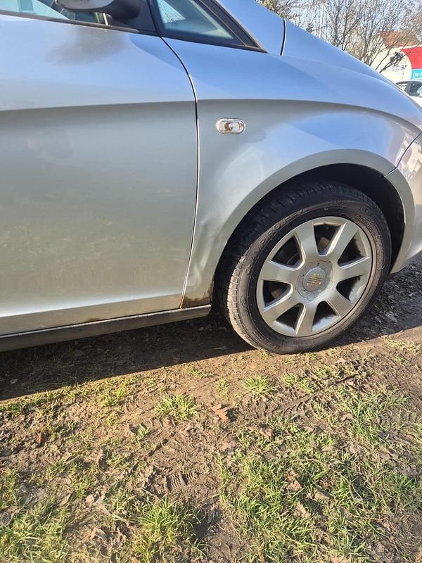 Second-hand Seat Altea 2005 Argintiu Monovolum