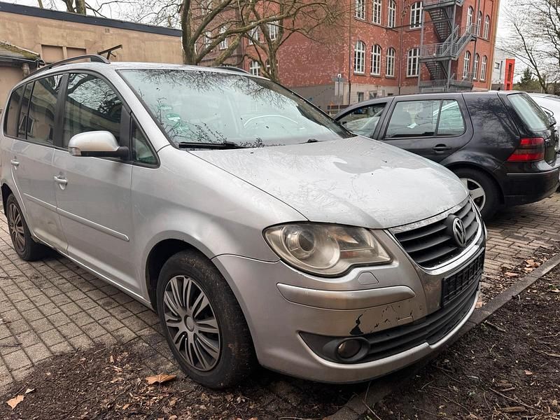 Gebraucht VW Touran 105 PS (77 kW) 2008 Silber Van / Kleinbus