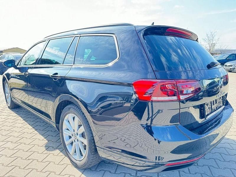 Gebraucht VW Passat Conceptline 122 PS (89 kW) 2021 Schwarz Kombi