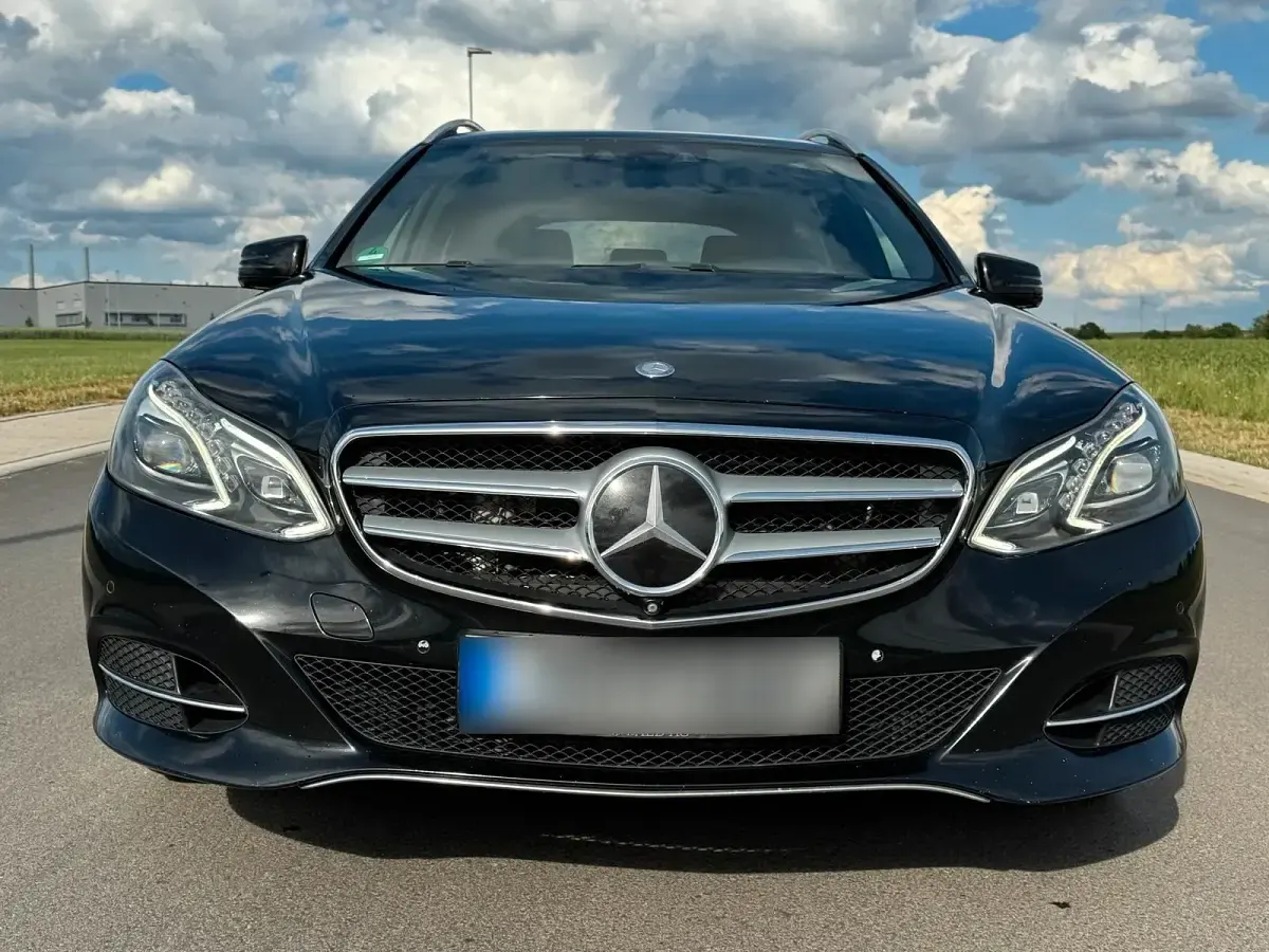 Gebraucht Mercedes E350 258 PS (189 kW) 2015 Schwarz Kombi