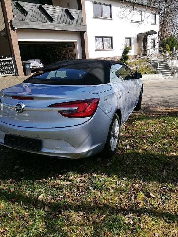 Gebraucht Opel Cascada 136 PS (100 kW) 2019 Silber Cabrio
