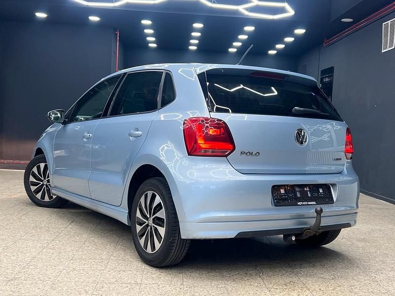 Gebraucht VW Polo 75 PS (55 kW) 2015 Grau Kleinwagen
