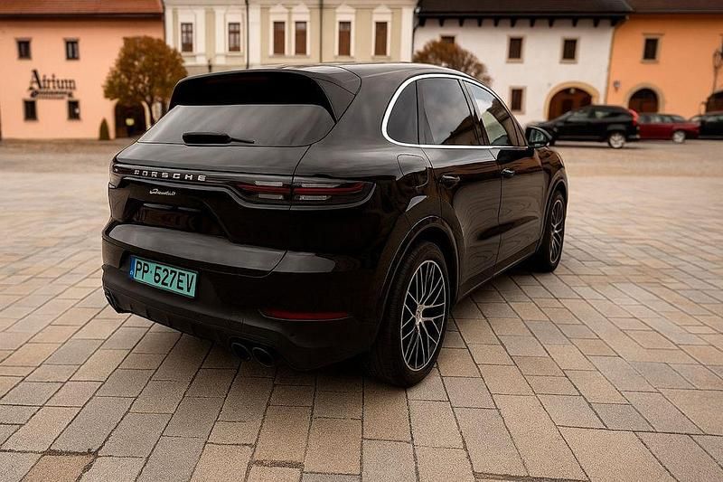 Gebraucht Porsche Cayenne 470 PS (345 kW) 2024 Schwarz SUV