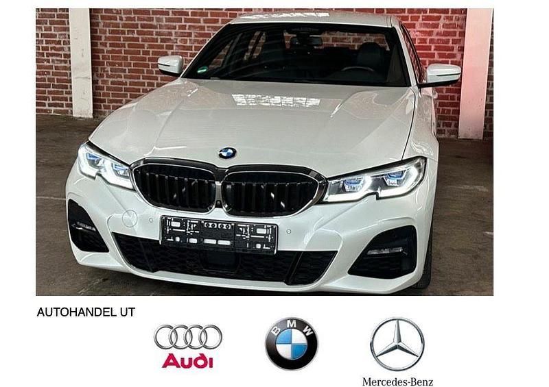 Mineralweiss Gebraucht 2019 BMW 330 M Sport Limousine | 36.900 € (Etwas zu teuer) - Bild 1/4