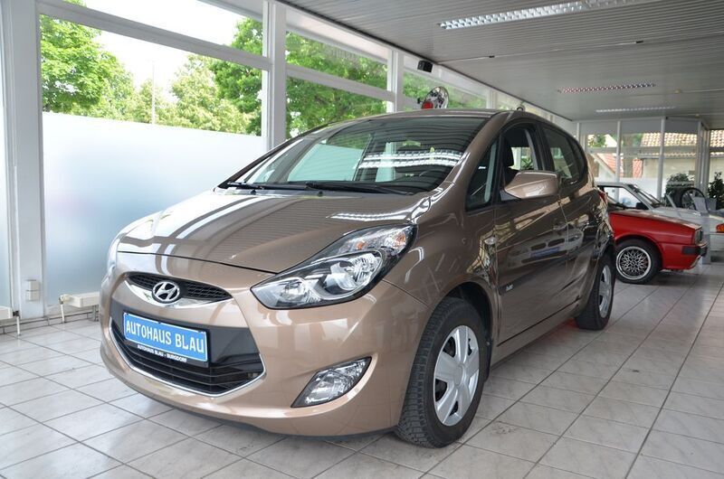 Braun Gebraucht 2015 Hyundai ix20 Edition Van / Kleinbus | 9.490 € (Fairer Preis) - Bild 1/4