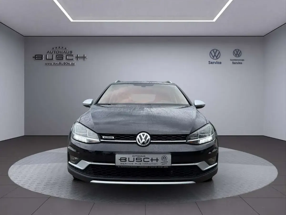 Gebraucht VW Golf Alltrack 184 PS (135 kW) 2019 Deep black Kombi