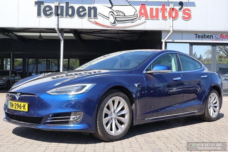 Second-hand Tesla Model S 244 kW (333 CP) 2018 Albastru Hatchback