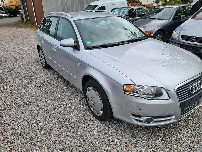 Silber Gebraucht 2005 Audi A4 Kombi | 1.200 € (Superpreis) - Bild 1/4