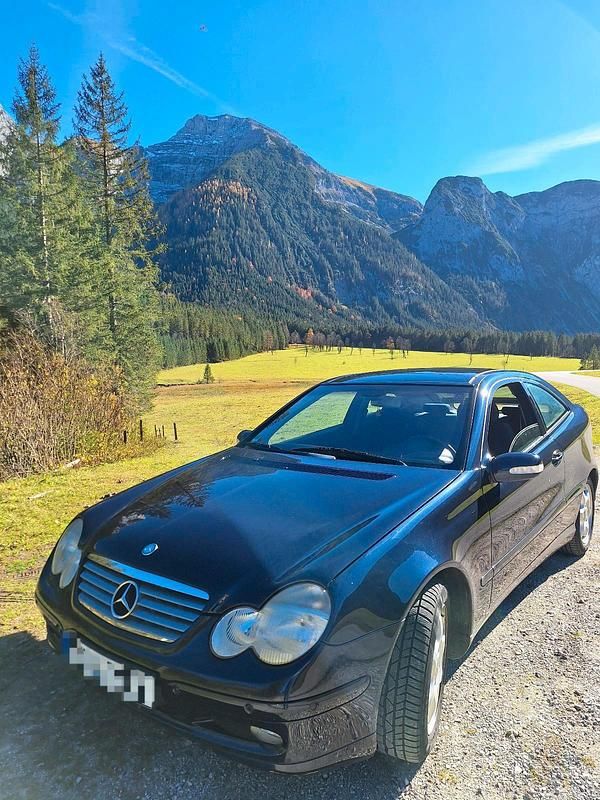 Gebraucht Mercedes CLC200 163 PS (119 kW) 2003 Blau Kleinwagen