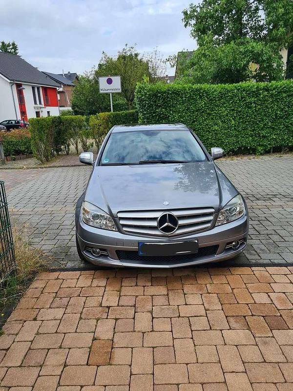 Silber Gebraucht 2008 Mercedes C220 Avantgarde Limousine | 7.000 € (Guter Preis) - Bild 1/4