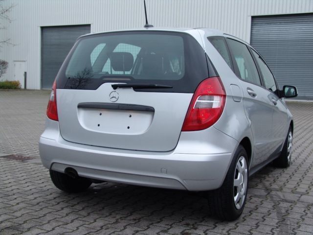 Gebraucht Mercedes A160 82 PS (60 kW) 2008 Silber metallic Limousine