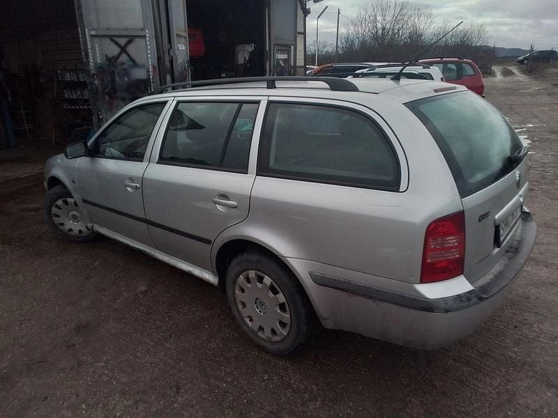 Gebraucht Skoda Octavia 102 PS (75 kW) 2003 Silber Limousine