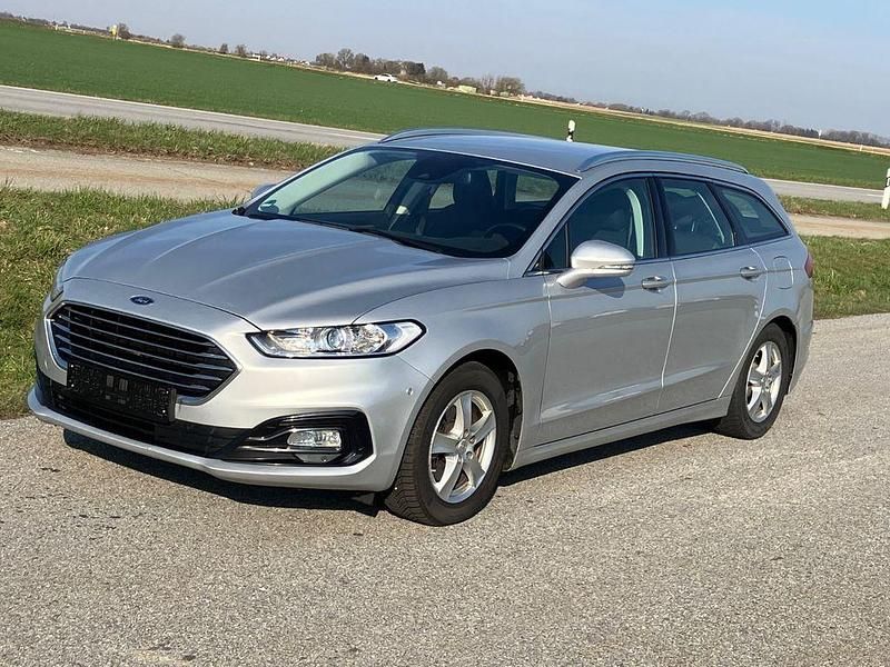 Gebraucht Ford Mondeo Trend 150 PS (110 kW) 2019 Silber Limousine