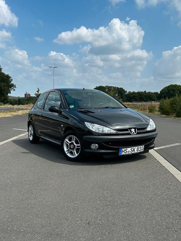 Schwarz Gebraucht 2005 Peugeot 206 Kleinwagen | 1.890 € (Etwas zu teuer) - Bild 1/4