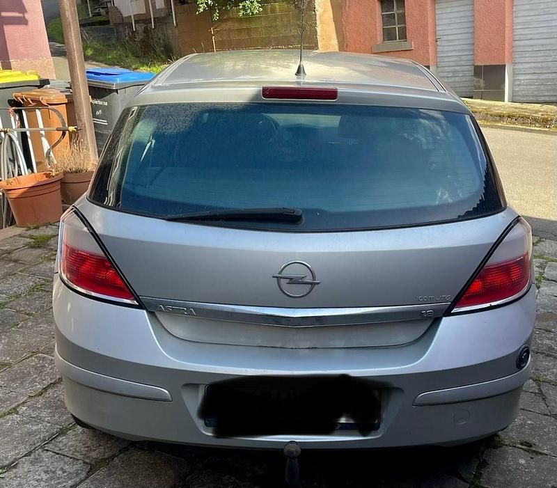 Gebraucht Opel Astra 125 PS (91 kW) 2005 Silber Limousine