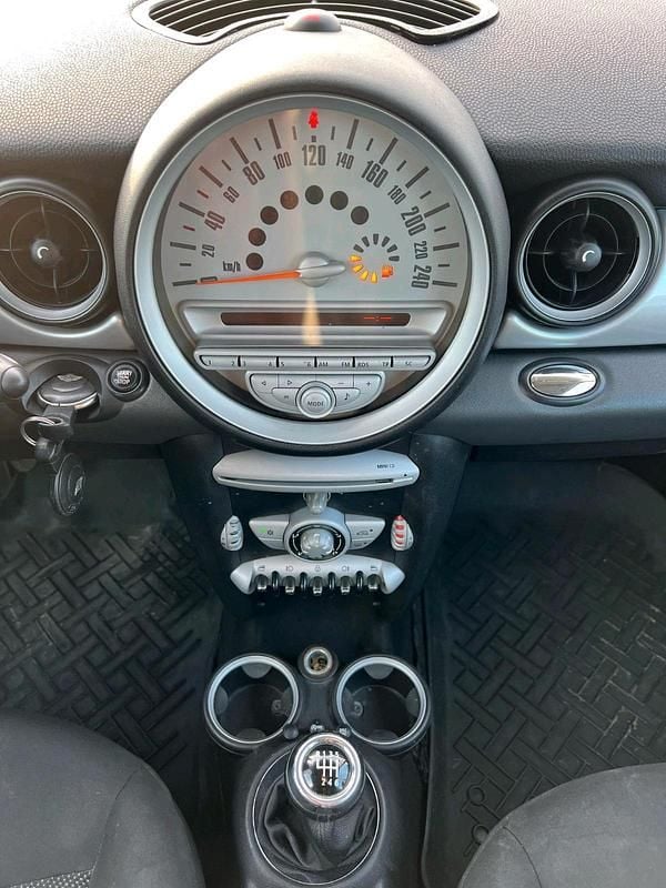 Usata Mini Cooper 110 CV (80 kW) 2007 Argento Utilitaria