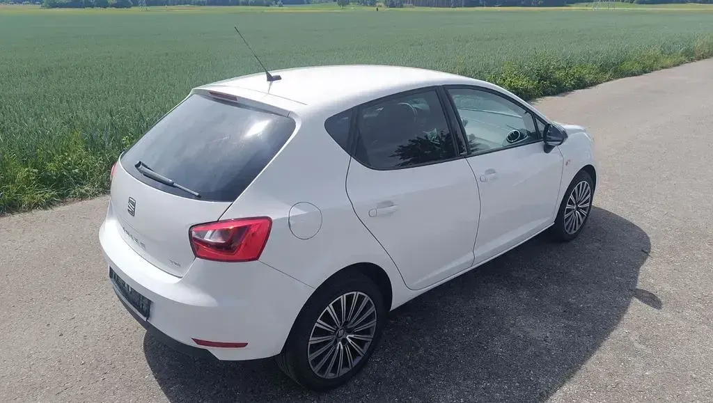Gebraucht Seat Ibiza CONNECT 90 PS (66 kW) 2015 Weiß Limousine