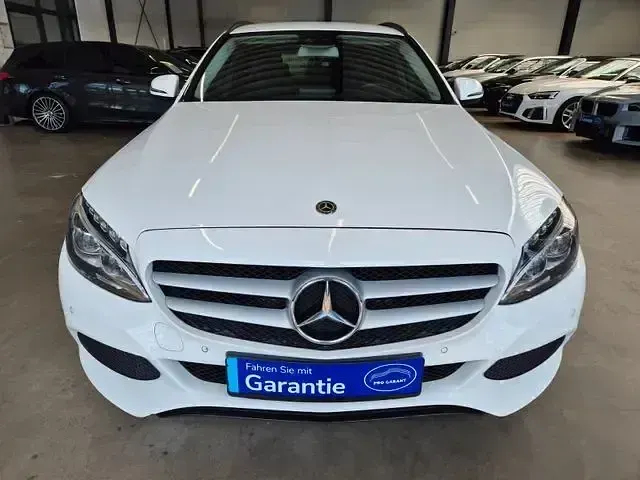 Gebraucht Mercedes C220 170 PS (125 kW) 2017 Polarweiss  unilack Kombi