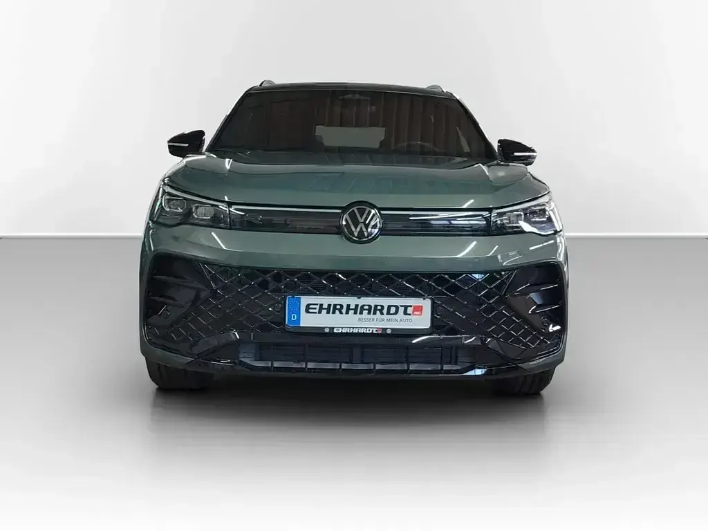 Gebraucht VW Tiguan R-line 193 PS (141 kW) 2025 Grün SUV