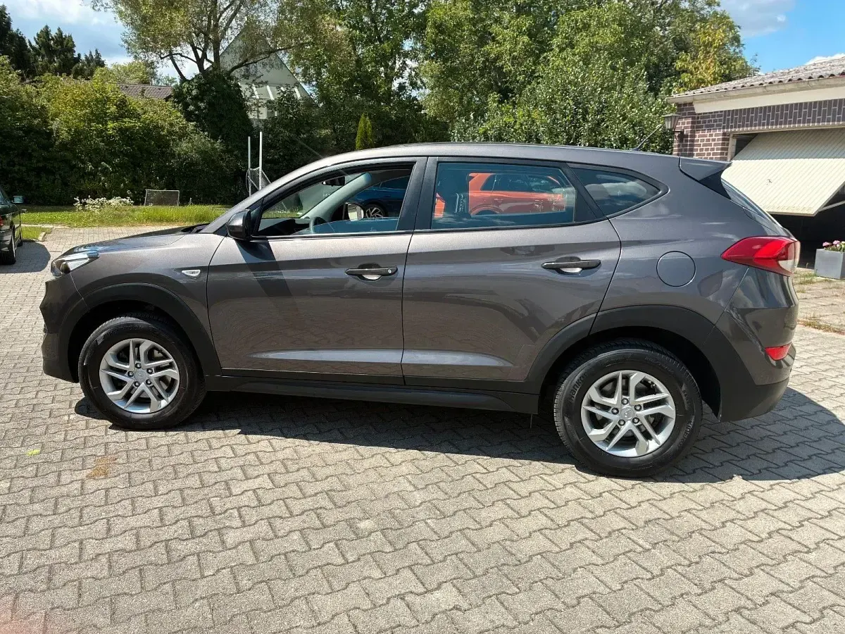 Gebraucht Hyundai Tucson 132 PS (97 kW) 2018 Braun SUV