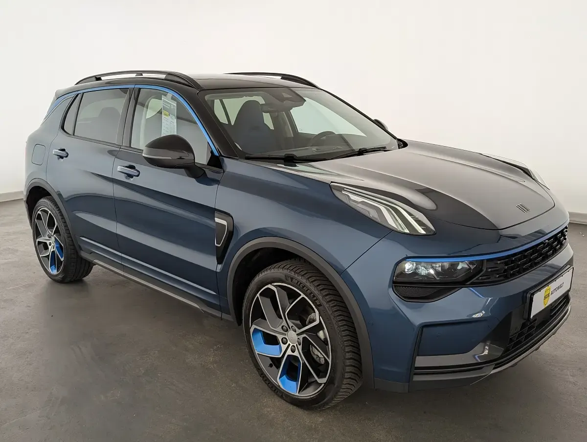 Second-hand Lynk & Co 01 261 CP (191 kW) 2022 Albastru SUV