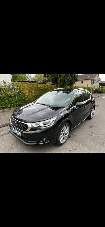 Schwarz Gebraucht 2016 Citroën DS4 Kleinwagen | 13.950 € (Guter Preis) - Bild 1/4