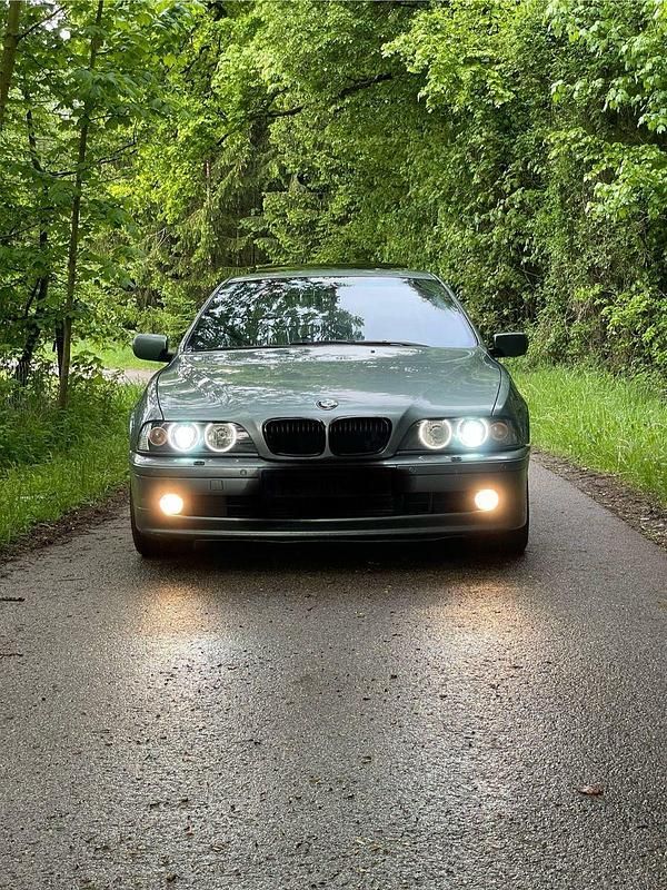 Gebraucht BMW 530 Exclusive 193 PS (141 kW) 2001 Limousine