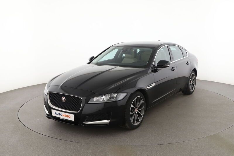 Schwarz Gebraucht 2015 Jaguar XF Prestige Limousine | 15.550 € (Fairer Preis) - Bild 1/4