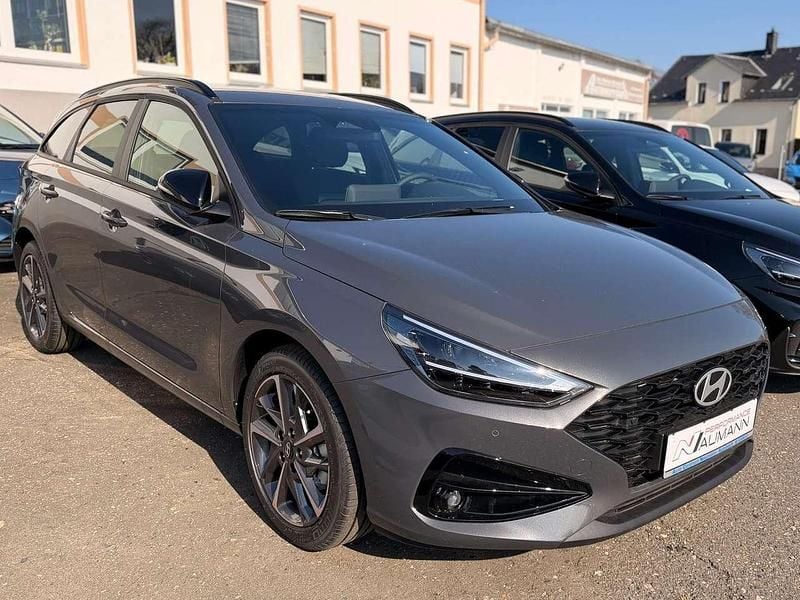 Neu Hyundai i30 140 PS (102 kW) 2025 Ecotronic gray Kombi