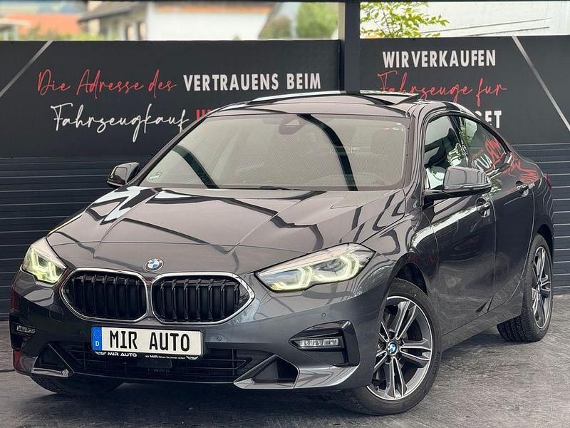 Grau Gebraucht 2020 BMW 218 Sport Line Coupé | 29.900 € - Bild 1/4
