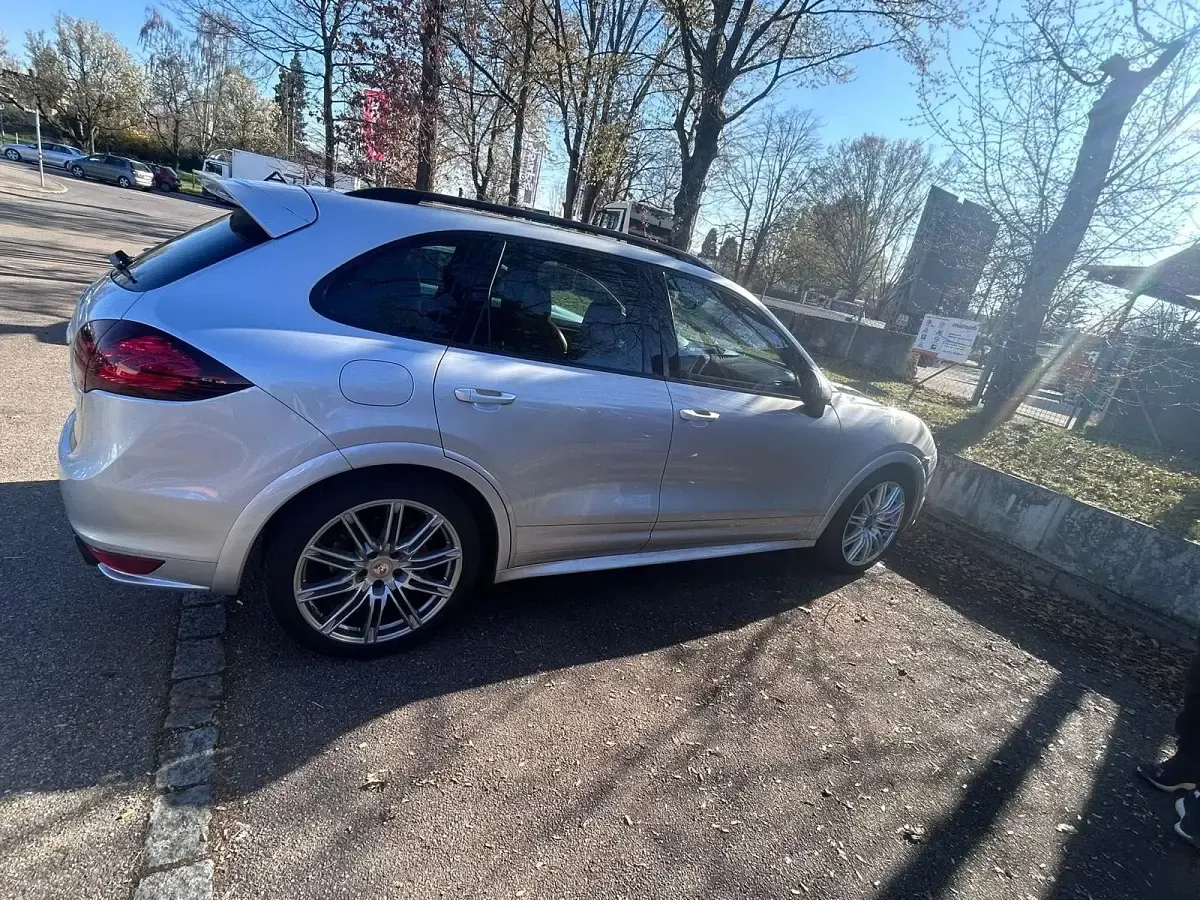 Gebraucht Porsche Cayenne GTS 420 PS (308 kW) 2012 Grau SUV