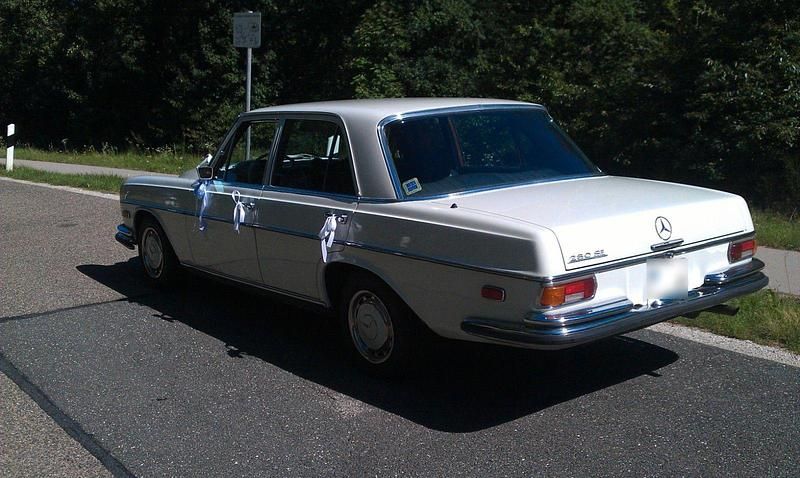 Gebraucht Mercedes 250 131 PS (96 kW) 1967 Weiß Limousine