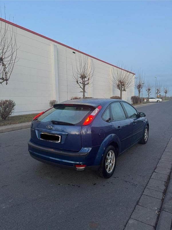 Gebraucht Ford Focus 101 PS (74 kW) 2007 Blau Limousine