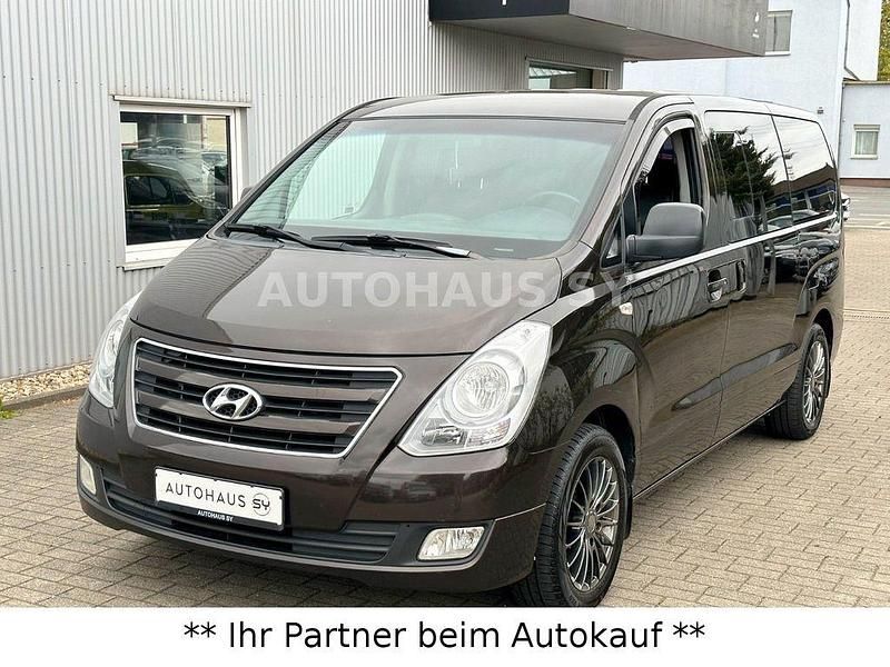 Gebraucht Hyundai H-1 170 PS (125 kW) 2017 Braun Van / Kleinbus