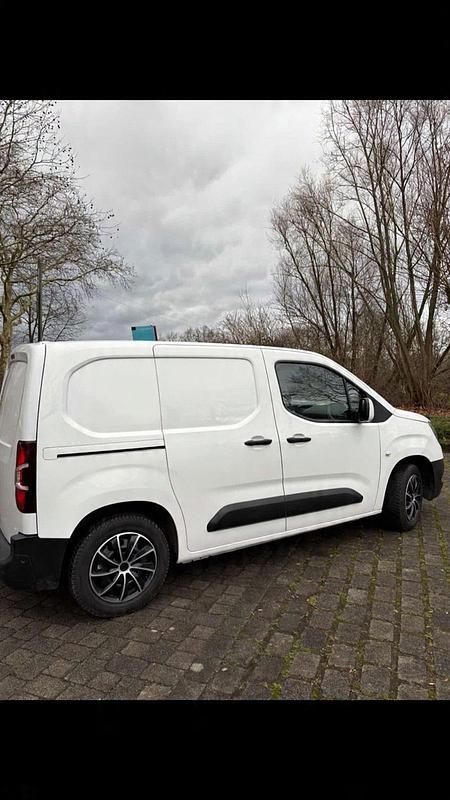 Gebraucht Opel Combo 110 PS (80 kW) 2021 Weiß Van / Kleinbus