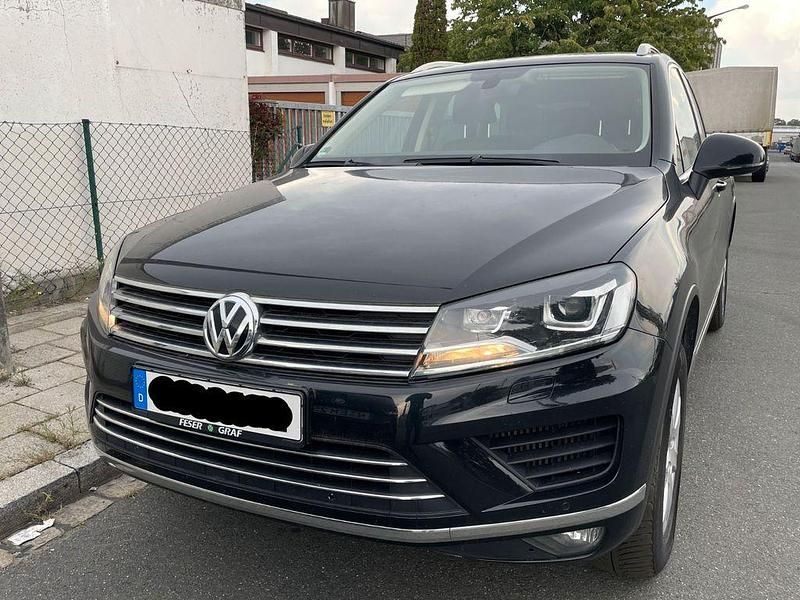 Schwarz Gebraucht 2017 VW Touareg Terrain Tech SUV | 16.200 € (Guter Preis) - Bild 1/4