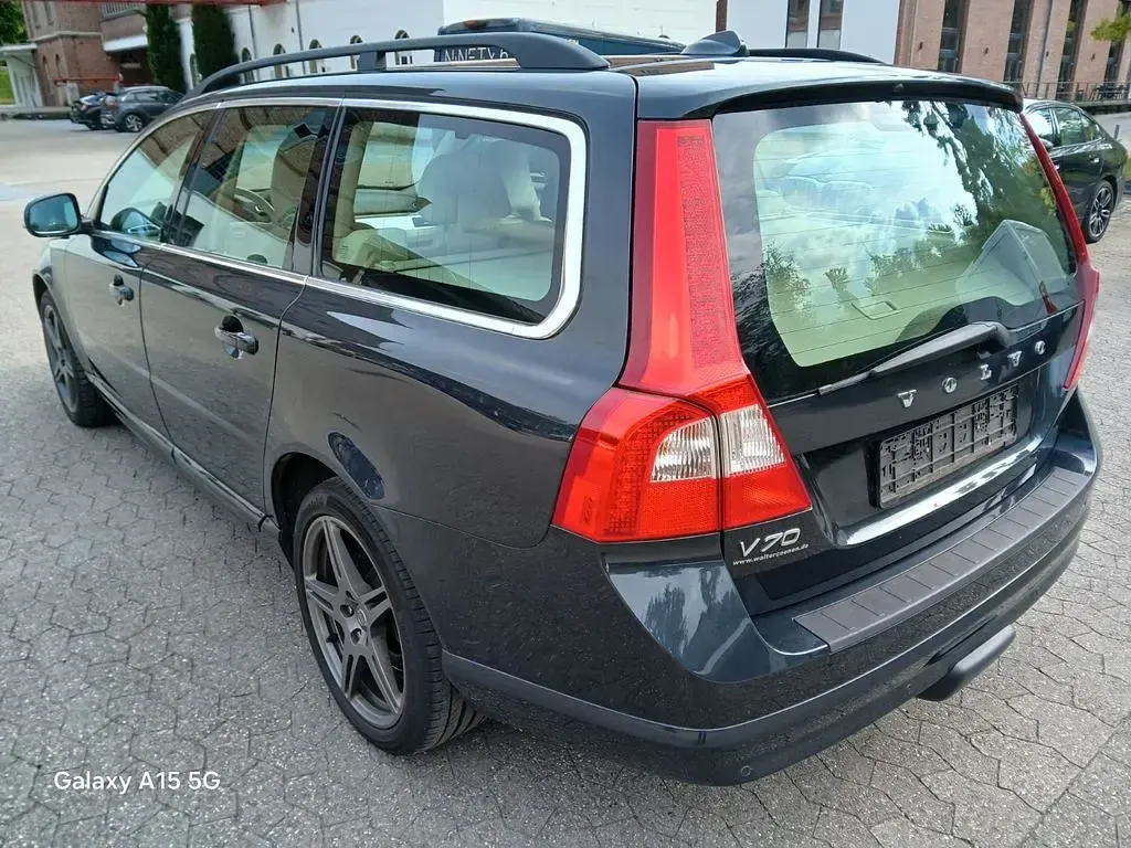 Używany Volvo V70 Pro 163 KM (119 kW) 2013 Szary Kombi