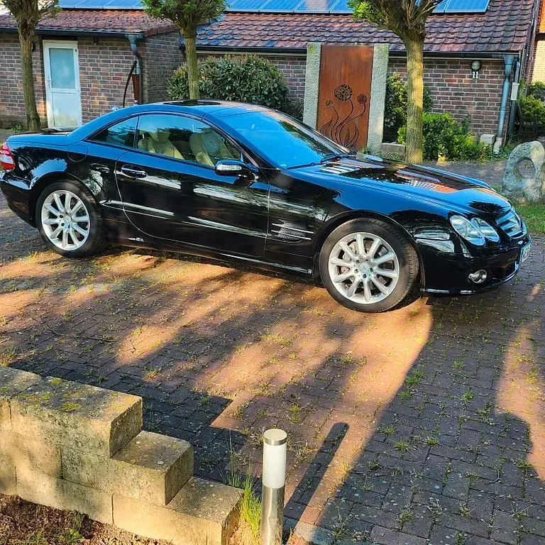Gebraucht Mercedes SL500 387 PS (284 kW) 2007 Schwarz Cabrio