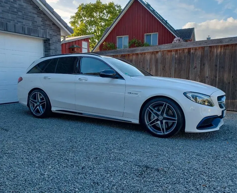 Gebraucht Mercedes C63 AMG AMG 476 PS (350 kW) 2018 Weiß Limousine
