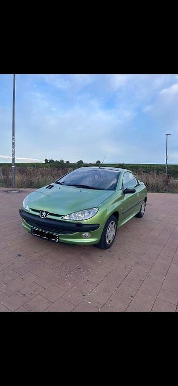 Grün Gebraucht 2002 Peugeot 206 CC Cabrio | 800 € (Superpreis) - Bild 1/4