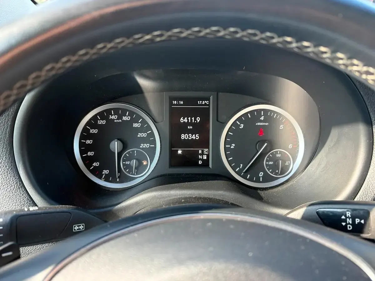 Gebraucht Mercedes Vito 160 PS (117 kW) 2021 Blau Van