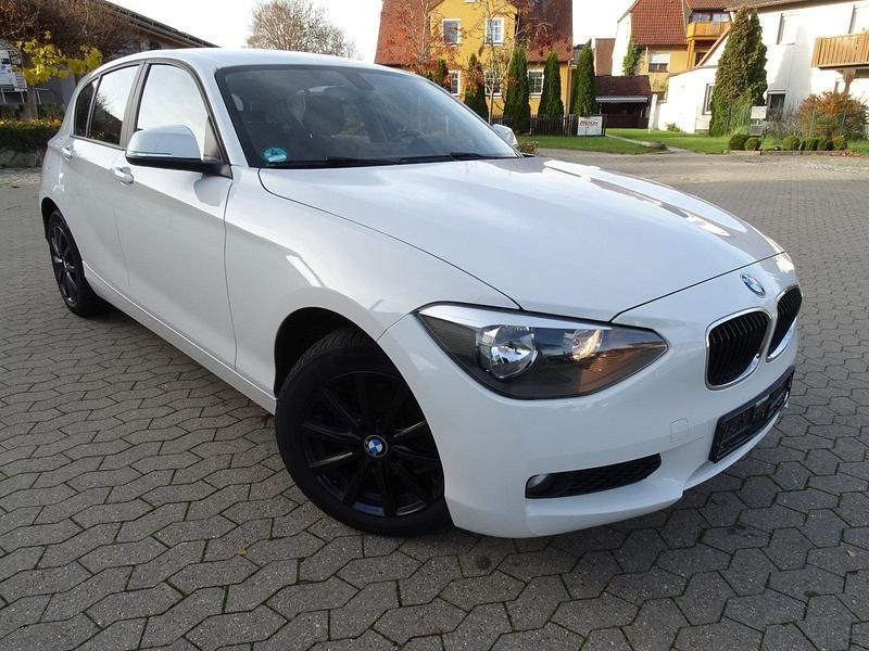 Weiß Gebraucht 2013 BMW 116 Sport Line Kleinwagen | 6.900 € (Fairer Preis) - Bild 1/4