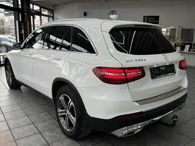 Gebraucht Mercedes GLC220 170 PS (125 kW) 2015 Polarweiss  unilack SUV