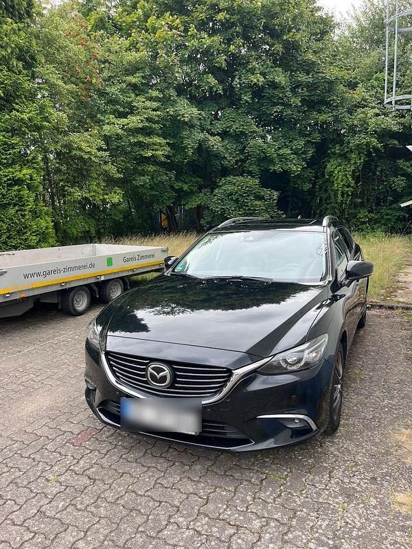 Schwarz Gebraucht 2017 Mazda 6 Nakama Intense Kombi | 10.600 € (Etwas zu teuer) - Bild 1/4