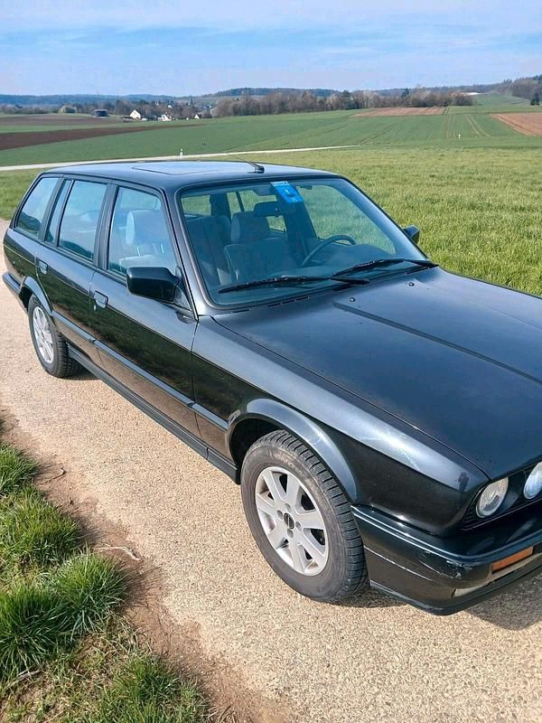 Gebraucht BMW 325 170 PS (125 kW) 1989 Schwarz Kombi