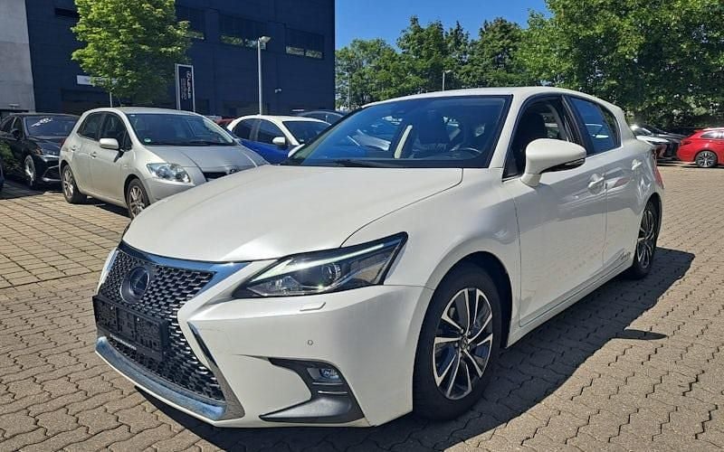Sonic white Gebraucht 2018 Lexus CT200h Executive Line Limousine | 14.990 € (Superpreis) - Bild 1/4