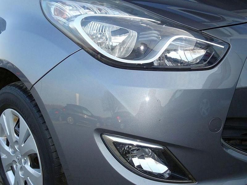 Gebraucht Hyundai ix20 Comfort 125 PS (91 kW) 2012 Steelgray Kleinwagen