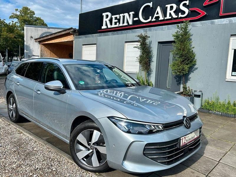Rot Gebraucht 2024 VW Passat Business Kombi | 29.990 € (Superpreis) - Bild 1/4